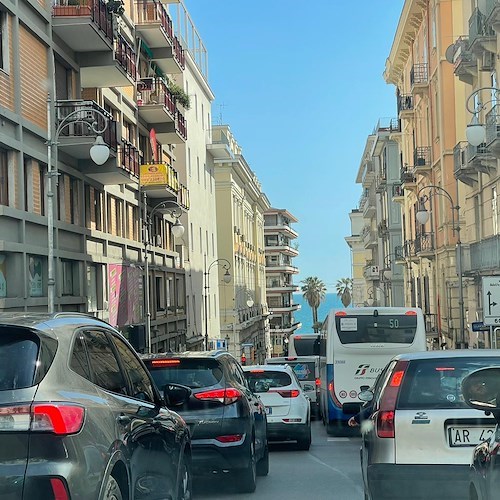 Salerno paralizzata per il Giro del Mediterraneo in rosa