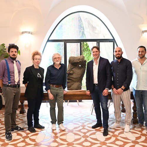 Salvatore Russo è il vincitore del Simposio “Processi Scultorei a Positano”: la sua opera acquisita al patrimonio comunale