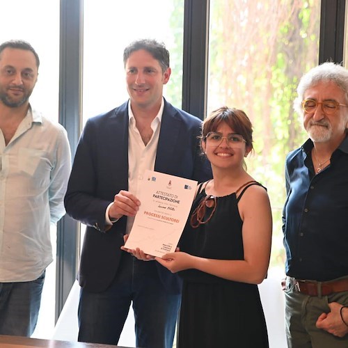 Salvatore Russo è il vincitore del Simposio “Processi Scultorei a Positano”: la sua opera acquisita al patrimonio comunale