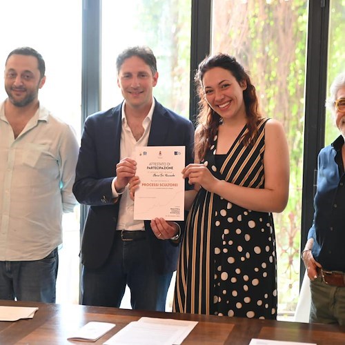 Salvatore Russo è il vincitore del Simposio “Processi Scultorei a Positano”: la sua opera acquisita al patrimonio comunale