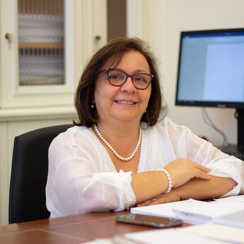 Sanità. Senatrice Angrisani scrive a Ministro Speranza: «In Campania tra carenze medici e budget mensili viene meno diritto alla Salute»
