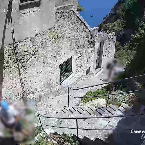 Santa Maria del Bando. Coppia di turisti trova chiuso il cancello e utilizza il sito come bagno a cielo aperto