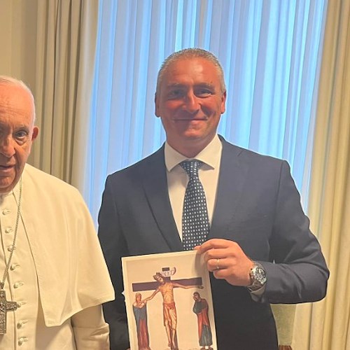 Papa Francesco insieme al vicesindaco di Scala, Luigi Mansi <br />&copy; Luigi Mansi