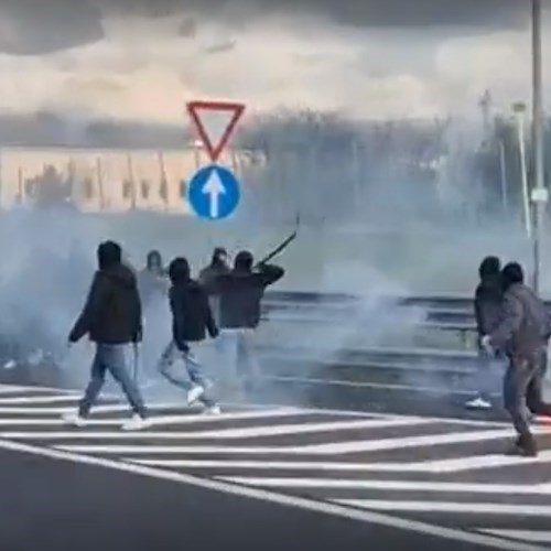 Scontri sull'A1, due mesi di stop a trasferte tifosi Roma e Napoli