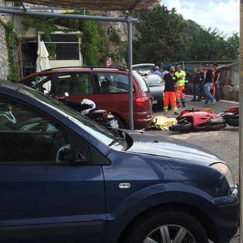 Scontro fatale sulla strada a Conca dei Marini, muore un centauro /FOTO