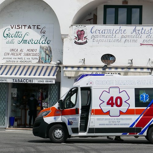 Shock anafilattico ad Amalfi, turista francese salvata anche grazie a un Carabiniere che parlava la sua lingua