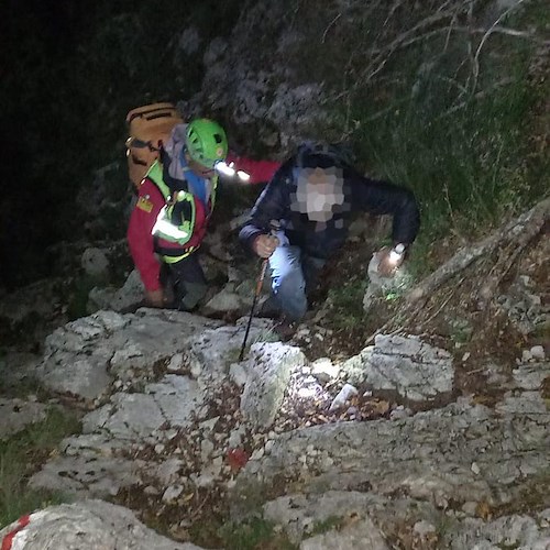 Si avventurano sul Monte Faito e si perdono, turisti anziani recuperati nella notte dal Soccorso Alpino