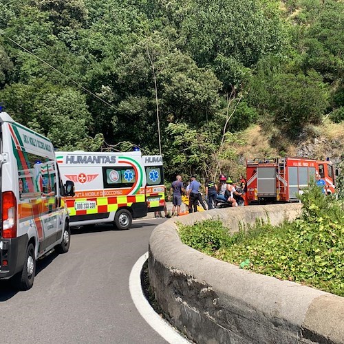 Sono in gravi condizioni di salute le due donne cadute nel burrone a Maiori: gli aggiornamenti dall’ospedale