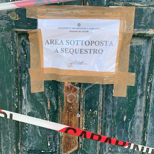 Sorpresi a realizzare lavori abusivi a pochi metri dalla frana: sequestrato locale nel centro di Amalfi [FOTO]