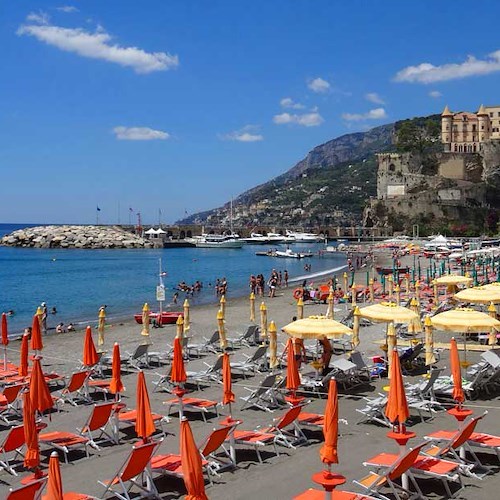 Spiagge libere, a Maiori indetta procedura aperta per concessione servizi di gestione