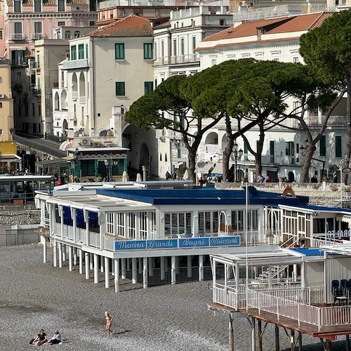 Stabilimenti permanenti sulla spiaggia di Amalfi, ieri la riconsegna dell’area demaniale al Comune<br />&copy; Massimiliano D’Uva