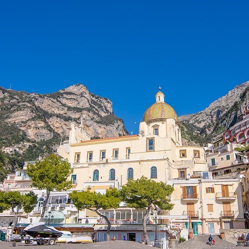 Stasera Positano va "oltre la pandemia" con esperti e attori: appuntamento in Spiaggia Grande