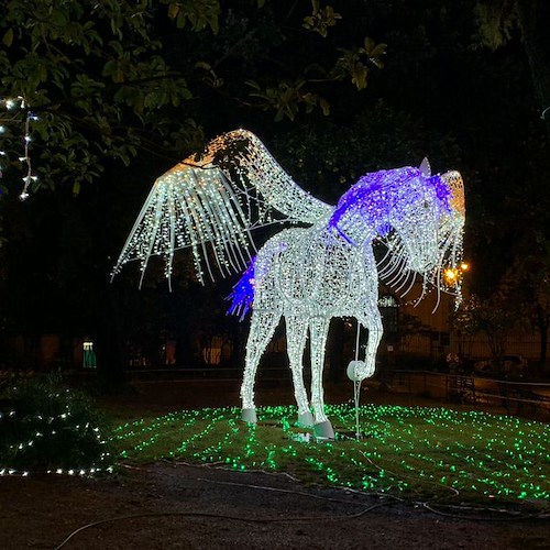 Stasera si accendono le Luci d'Artista a Salerno: al via la magia delle festività natalizie