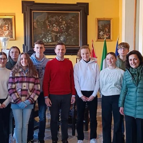 Studenti francesi in Erasmus a Sorrento: ricevuti dal Sindaco a Palazzo di città 
