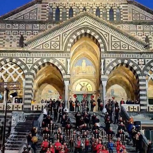 Successo per il debutto ad Amalfi del Gruppo Folk Atrani: ecco le date delle prossime esibizioni