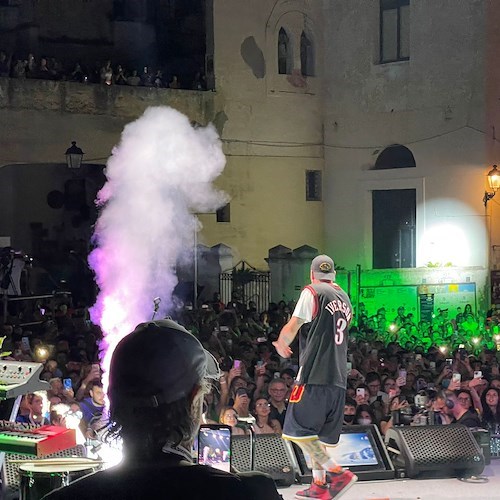 Successo per il Kiss Kiss Play Summer Live ad Amalfi, ieri sera generazioni unite nel segno della musica