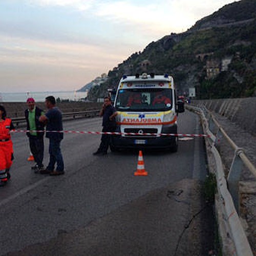 Suicidio a Salerno, si lancia da 30 metri: traffico in tilt sul viadotto Gatto