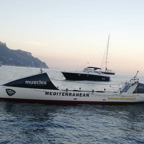 Tappa ad Atrani per l'imbarcazione olandese a remi "Rose". E' in navigazione da Gibilterra ad Atene [FOTO]