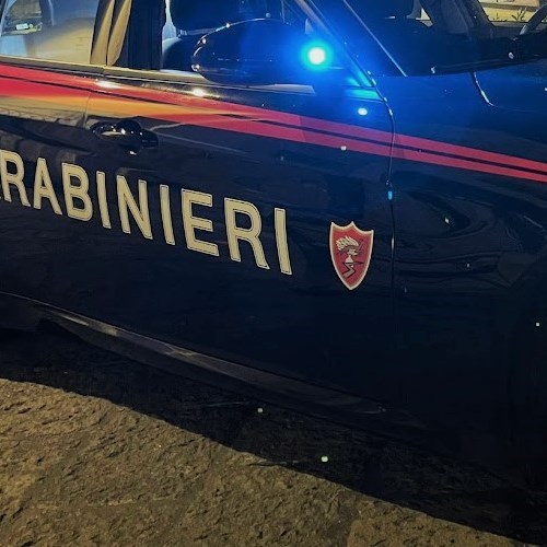 Tentava di entrare in un ristorante dalla finestra, arrestato ad Agropoli. Aveva già rubato dalla cassa di un bar 