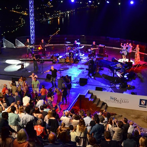 Tim Robbins fa ballare il pubblico al Ravello Festival 