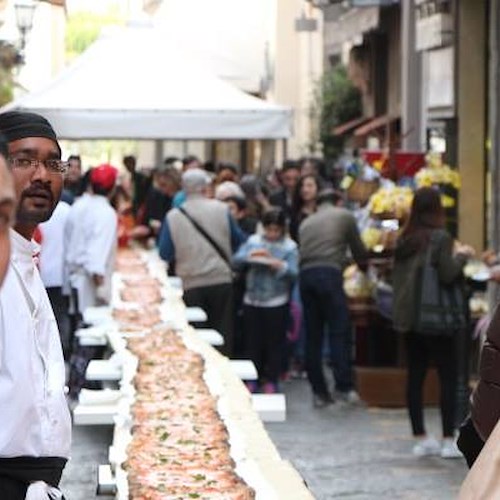 Torna 'La Via della Pizza' a Sorrento: cento metri di solidarietà 