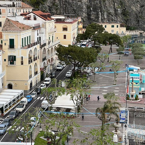 Traffico bloccato dalle 7 del mattino lungo la Statale "Amalfitana" /FOTO