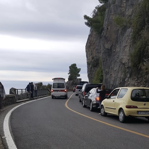 Tragedia a Positano: ragazza di 17 anni muore in incidente stradale 