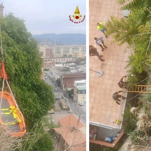 Tragedia a Salerno, uomo precipita dalla scarpata: si pensa a un gesto estremo