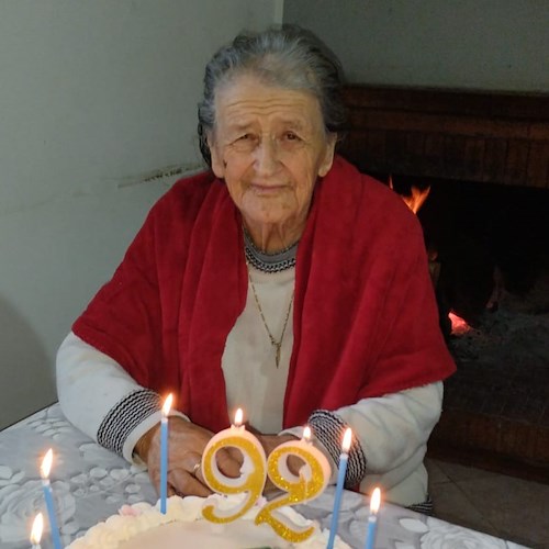 Tramonti dice addio a Concetta Ferri, a 92 anni si ricongiunge con l’amato figlio Pietro Tagliafierro