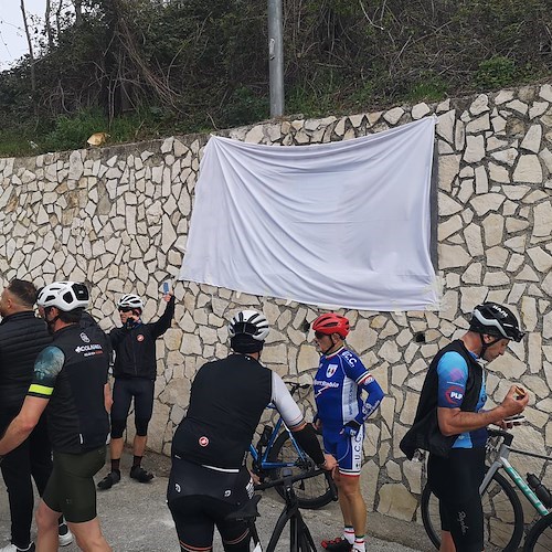 Tramonti ricorda per sempre il passaggio di Pantani nel Giro d'Italia del 1997 /FOTO