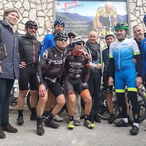 Tramonti ricorda per sempre il passaggio di Pantani nel Giro d'Italia del 1997 /FOTO