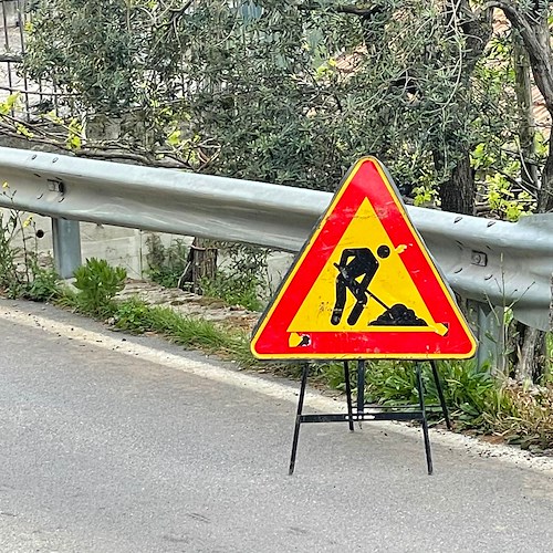 Tramonti, strada chiusa per asfalto nuovo tra Cesarano e Capitignano /L’ORDINANZA