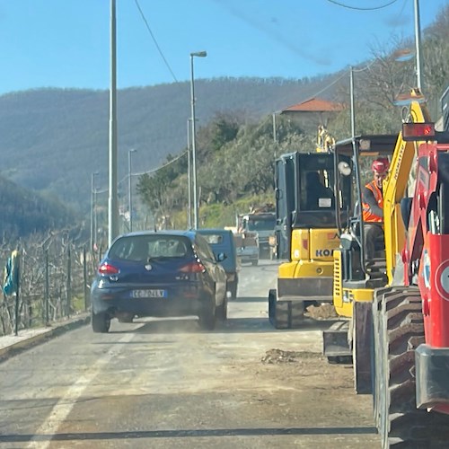 Tramonti, strada chiusa per asfalto nuovo tra Cesarano e Capitignano /L’ORDINANZA