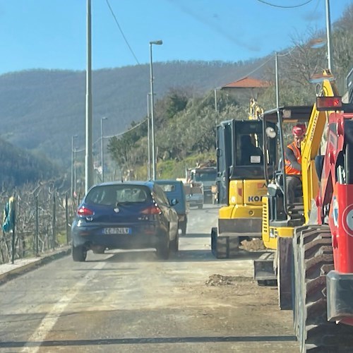 Tramonti, strada chiusa per asfalto nuovo tra Cesarano e Capitignano /L’ORDINANZA