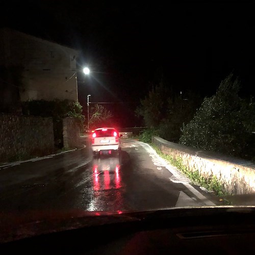 Tramonti: strada ghiacciata causa grandinata. Procedere con prudenza.