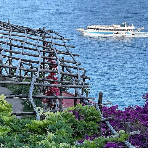 Trasporto marittimo: attivi i collegamenti dalla Costiera amalfitana per Ischia, Procida e Napoli