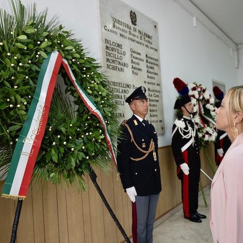 Trentuno anni fa l'uccisione di Paolo Borsellino: la premier Meloni depone corona di alloro a Palermo