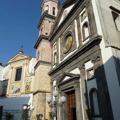 Turismo religioso in Costa d’Amalfi: la dolcezza della luce da Raito a Vietri sul Mare