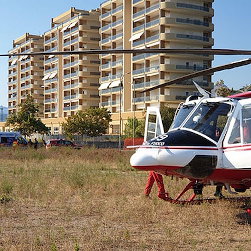 Turista imprudente si perde sui sentieri di Cetara, soccorsa in elicottero dai Vigili del Fuoco