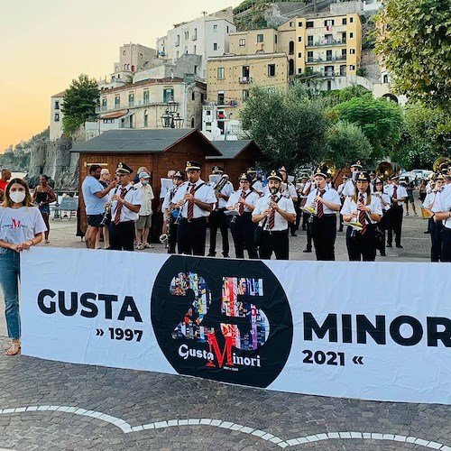Tutto pronto per il "GustaMinori": non solo enogastronomia e teatro, anche momenti letterari con Sgarbi e Mughini