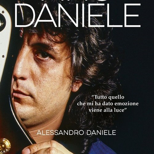 “Tutto quello che mi ha dato emozione viene alla luce”, la vita e le opere di Pino Daniele raccontate in un libro dal figlio Alessandro