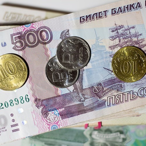 Ucraina, Draghi sostiene l'uscita della Russia da Swift