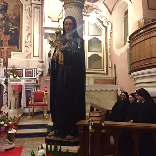 «Una vita semplice fatta di piccoli gesti quotidiani»: Santa Chiara 'riscoperta' da Suor Massimiliana da Ravello 