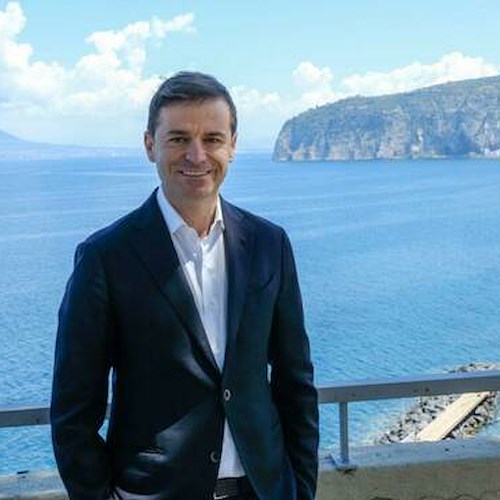 Vaccini a operatori turistici, sindaco Sorrento: «Bene la proposta del presidente De Luca»