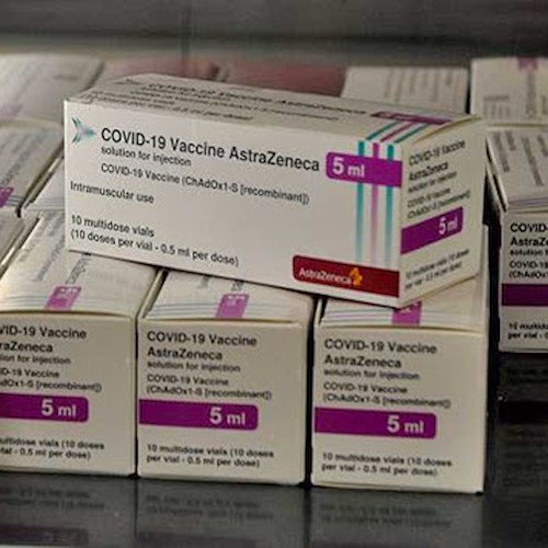 Vaccini: in Campania sospeso un secondo lotto di AstraZeneca