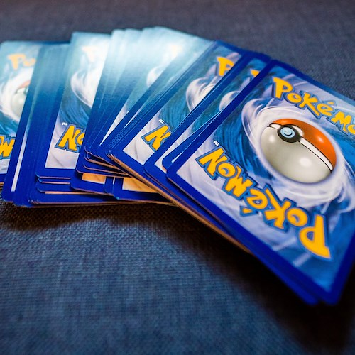 Vendevano carte Pokemon online ma poi non le spedivano, sventata truffa da 439mila euro