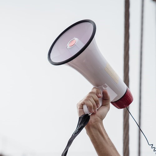 Venerdì 26 maggio sciopero generale: a rischio trasporti e scuola