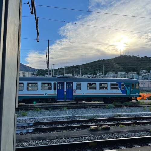 Verifiche tecniche a ponte ferroviario, da ieri treni sospesi lungo la linea Napoli - Nocera Inferiore - Salerno