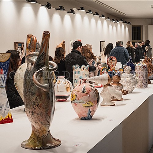 'Viaggio attraverso la Ceramica', giovedì 15 Sgarbi a Vietri per cerimonia di premiazione