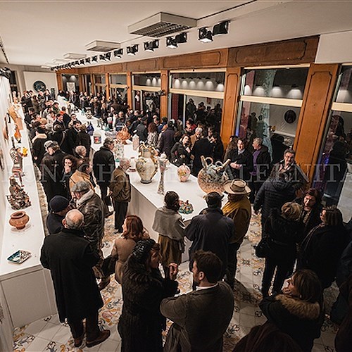'Viaggio attraverso la Ceramica', giovedì 15 Sgarbi a Vietri per cerimonia di premiazione